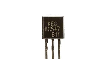 BC547 Transistor com chumbo de plástico