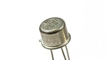 Transistor 2N3553 em uma lata de metal TO39