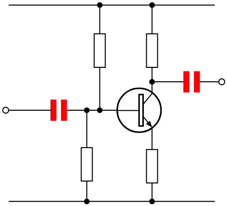 Circuito eletrônico transistorizado com capacitores de acoplamento de entrada e saída