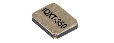Tecnologia típica de montagem em superfície ou SMD TCXO: IQD IQXT-350 que mede apenas 1,6 x 1,2 mm para muitos projetos de circuitos de RF e outras aplicações